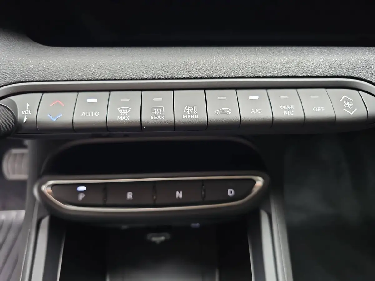 JEEP AVENGER 1.2 E-HYBRID T3 DCT BLACK EDITION MJ26