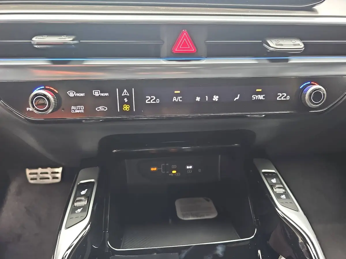 KIA SORENTO 2.2 CRDI AWD DCT8 PLATINUM LEDER NAPPA PREMIUM GLASDACH AHK