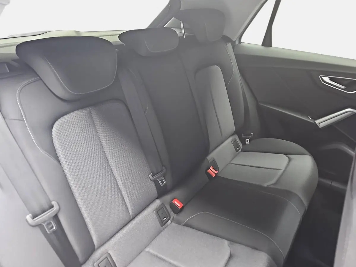 AUDI Q2 35 TFSI S-TRONIC S LINE NAVI LED ACC KLIMA EL.HECK