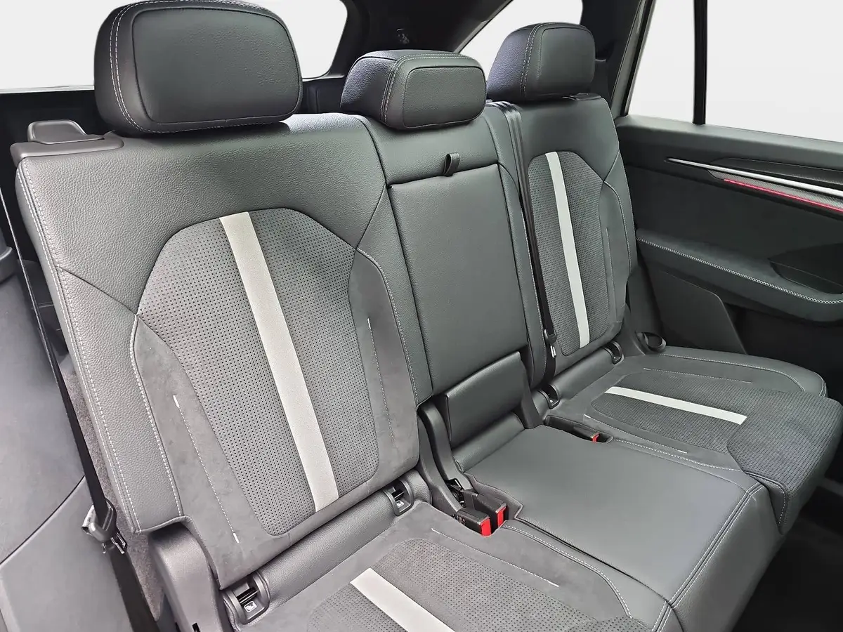 SKODA KODIAQ 1.5 TSI DSG SPORTLINE NAVI LED ACC PANO WINTER AHK