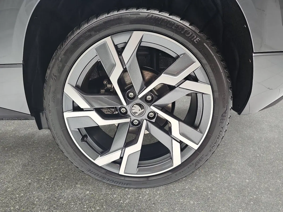 SKODA KAROQ 2.0 TSI DSG SPORTLINE 4X4 NAVI LED