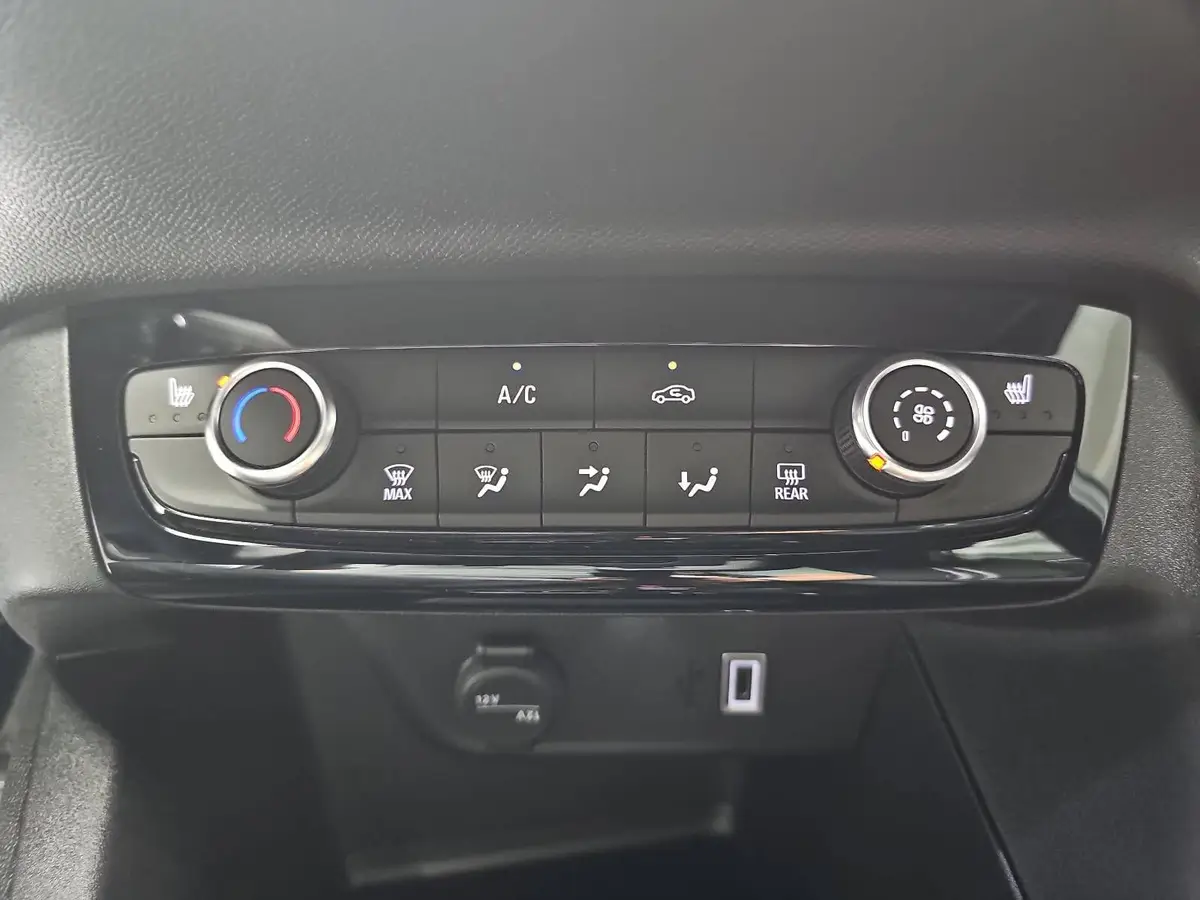 OPEL CORSA 1.2 HYBRID GS LED KOMFORT-PAKET