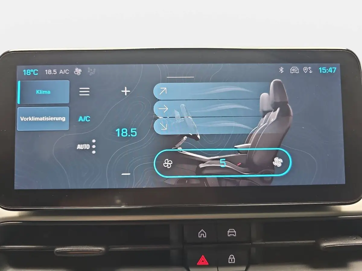 JEEP AVENGER AUTO. 51KWH ALTITUDE LED PANO LM17