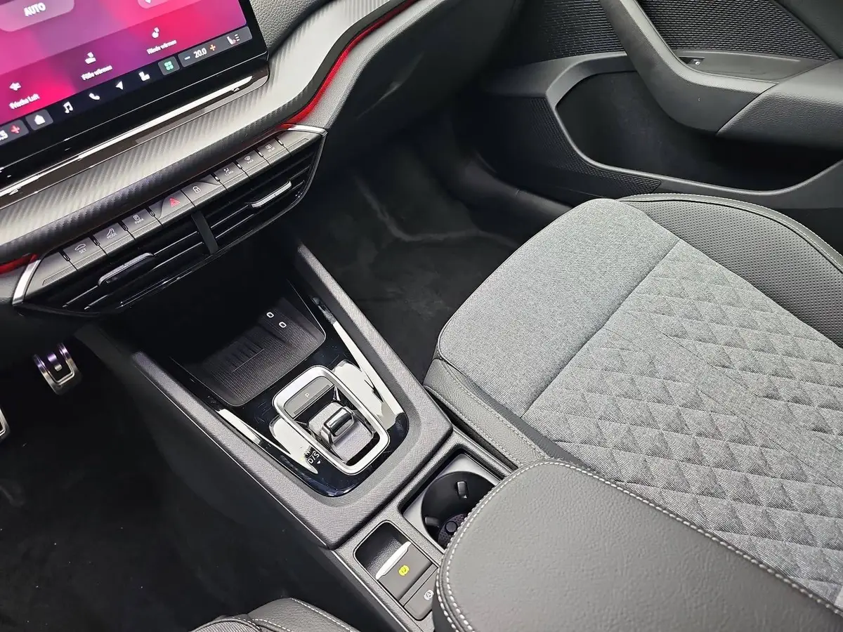 SKODA OCTAVIA 2.0 TSI DSG SPORTLINE 4X4 ACC PANO