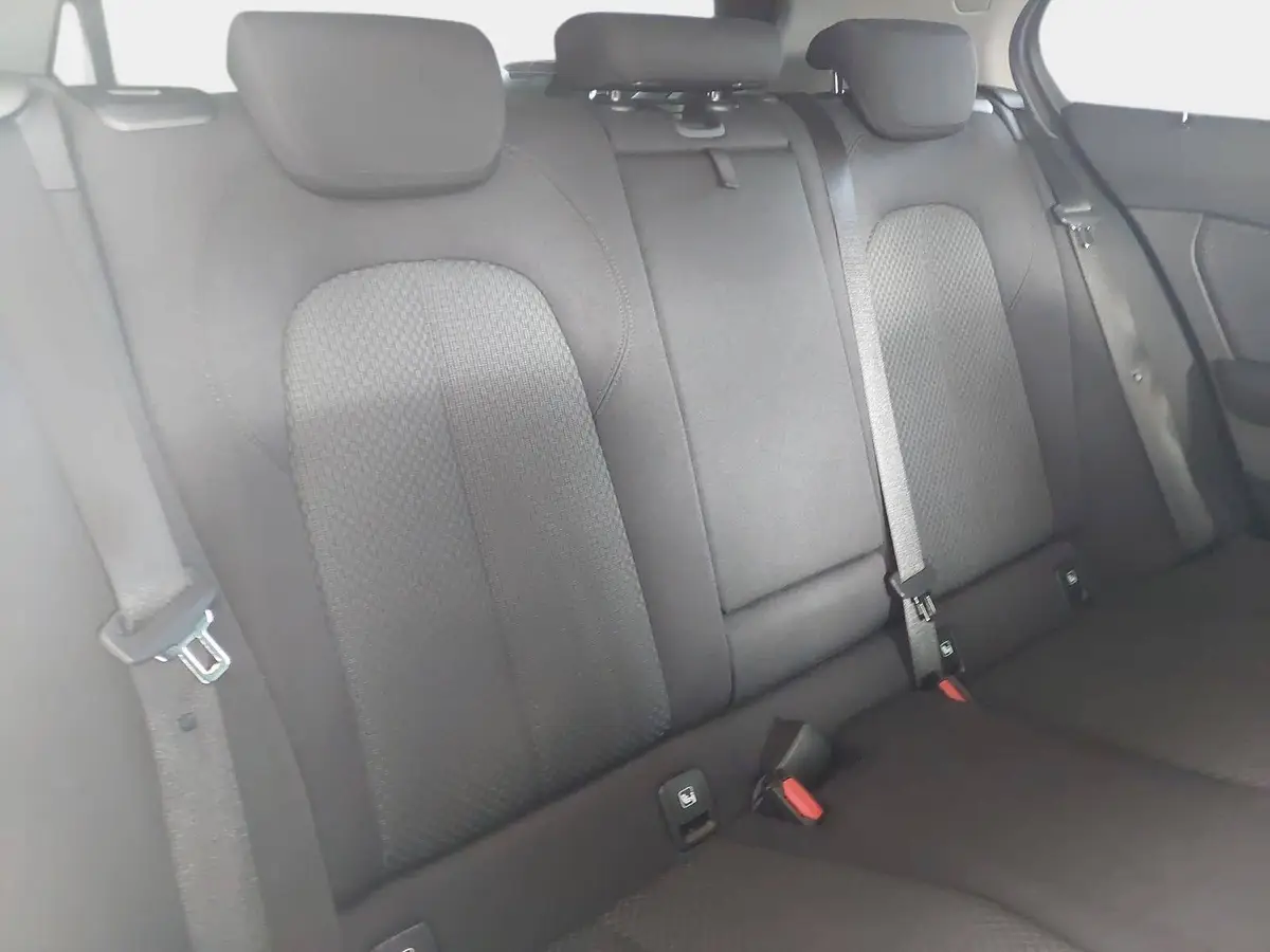 BMW 118 1.5 LTR. ADVANTAGE LED WINTER PANO AHK