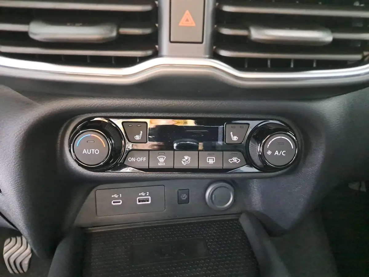 NISSAN JUKE 1.0 DIG-T 5T N-CONNECTA WINTER