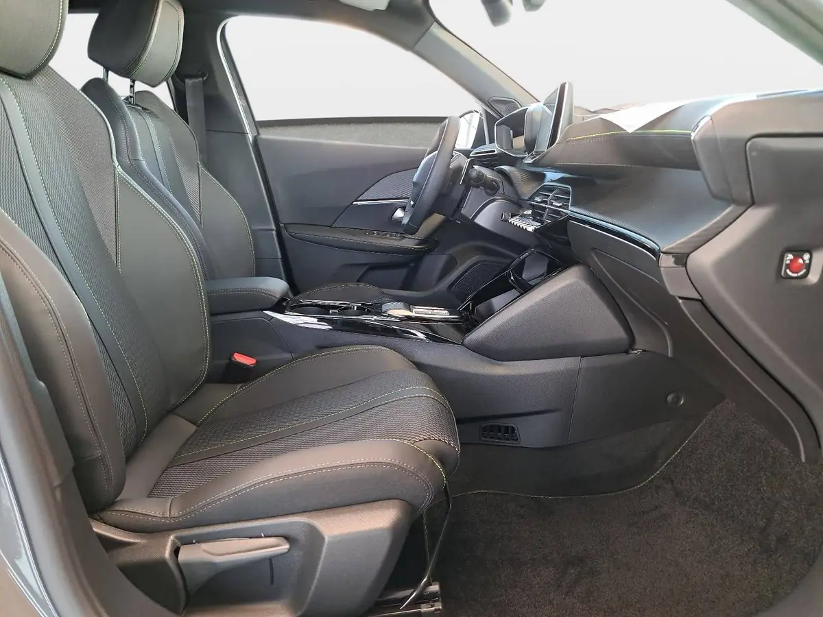 PEUGEOT 2008 1.2 HYBRID 145 E-DSC6 GT-LINE 2-WD LED KLIMAAUTO K