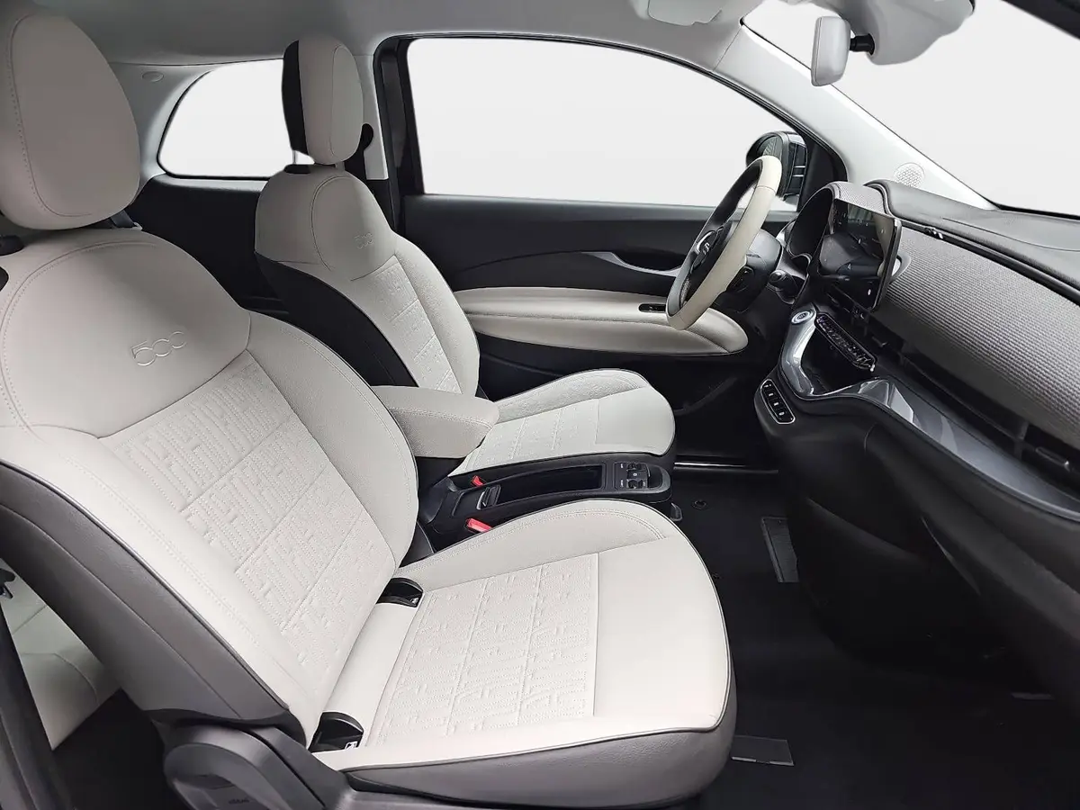 FIAT 500E ELEKTRO 42 KWH BY BOCELLI NAVI KLIMA LED JBL ALL-SEASON LM17