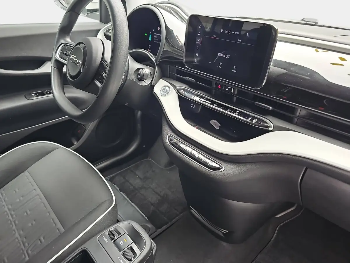 FIAT 500E ELEKTRO 23.8 KWH ACTION KLIMA DAB APPLE/ANDROID ALL-SEASON