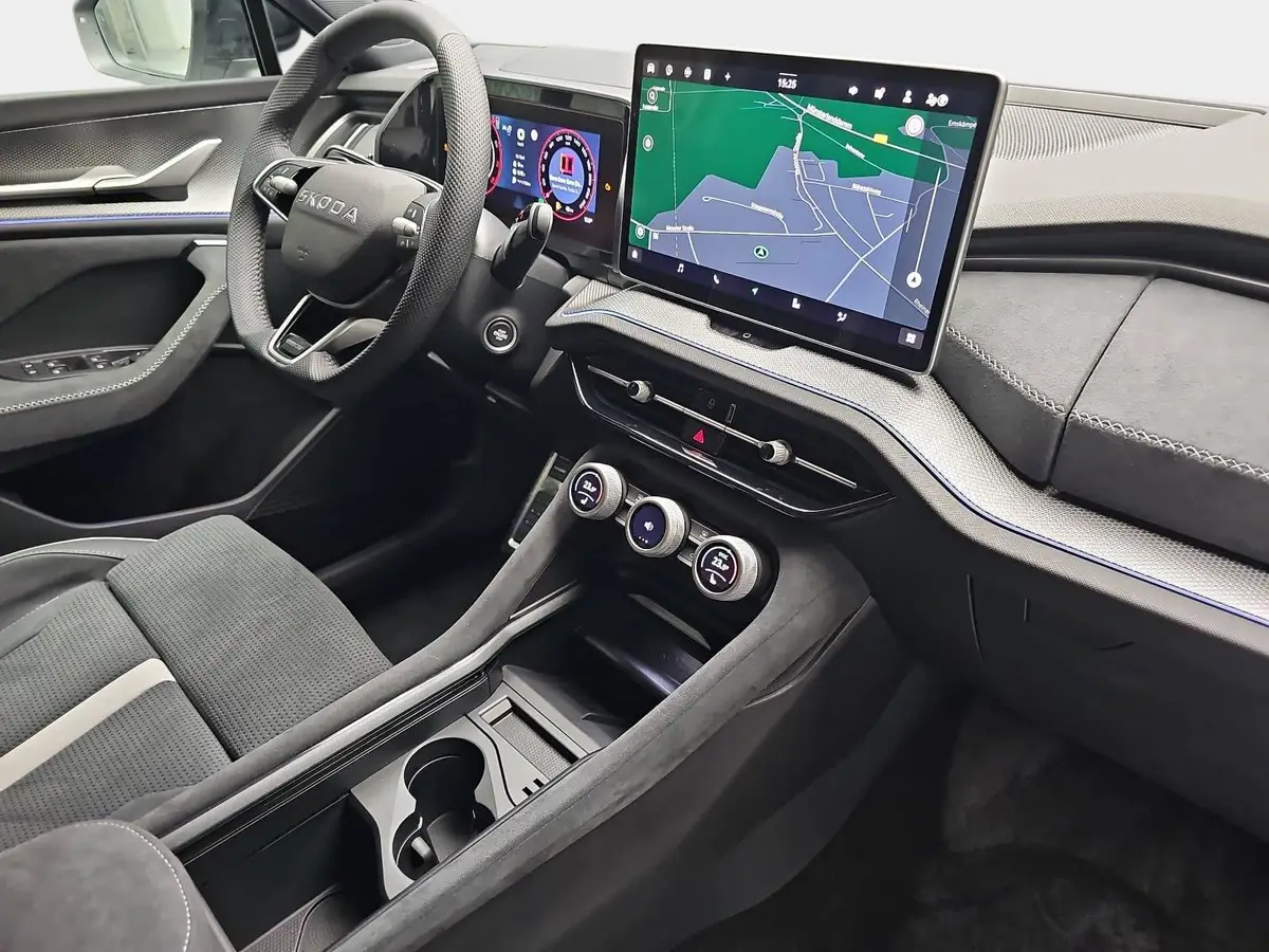 SKODA KODIAQ 1.5 TSI DSG SPORTLINE NAVI LED ACC PANO WINTER AHK