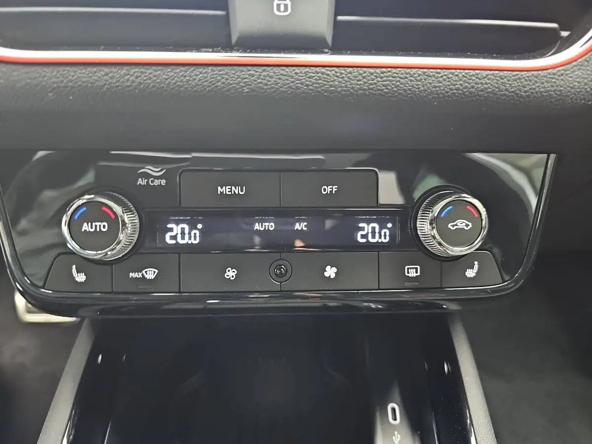SKODA KAMIQ 1.5 TSI DSG MONTE CARLO NAVI LED