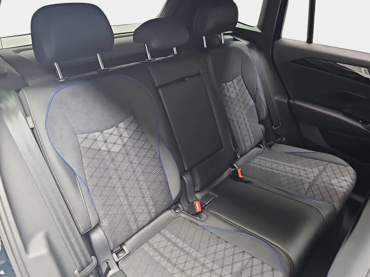 VW TIGUAN 2.0 TDI DSG R-LINE NAVI LED PANO