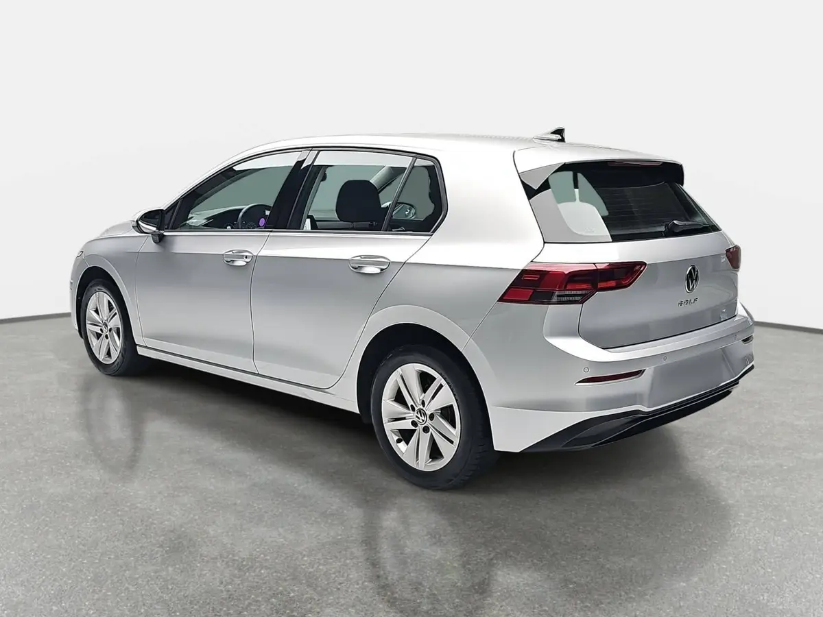 VW GOLF VIII 2.0 TDI LIFE NAVI LED KAMERA LM