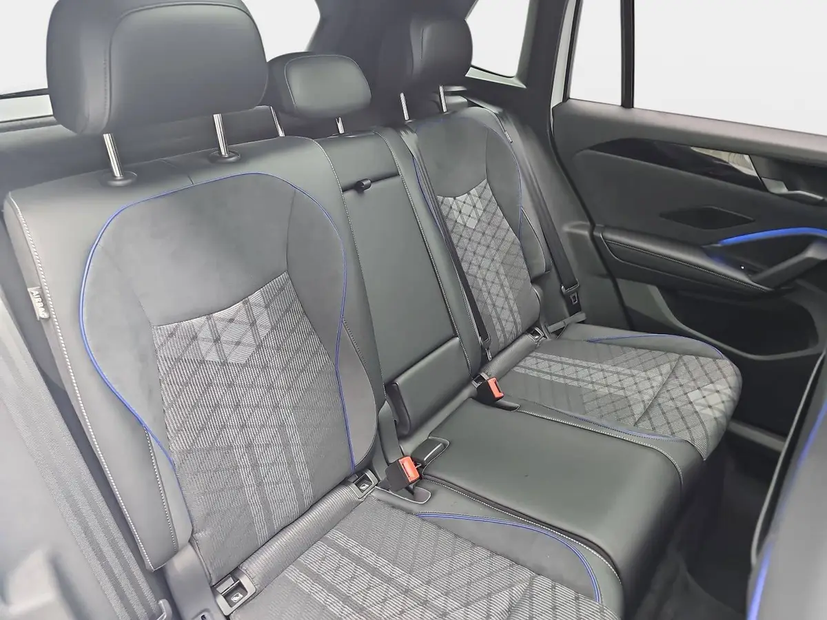 VW TIGUAN 2.0 TDI DSG R-LINE NAVI LED PANO
