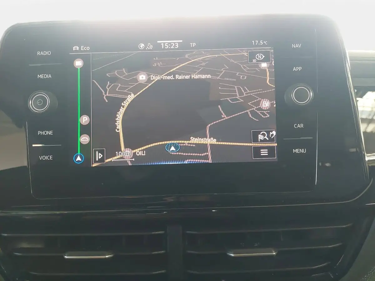 VW T-ROC 1.5 TSI DSG R-LINE NAVI KAMERA AHK LM18 8FACH