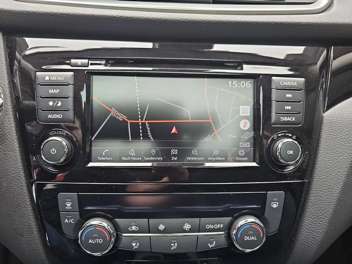 NISSAN QASHQAI 1.3 DIG-T DCT ZAMA NAVI WINTER LM18 PANO