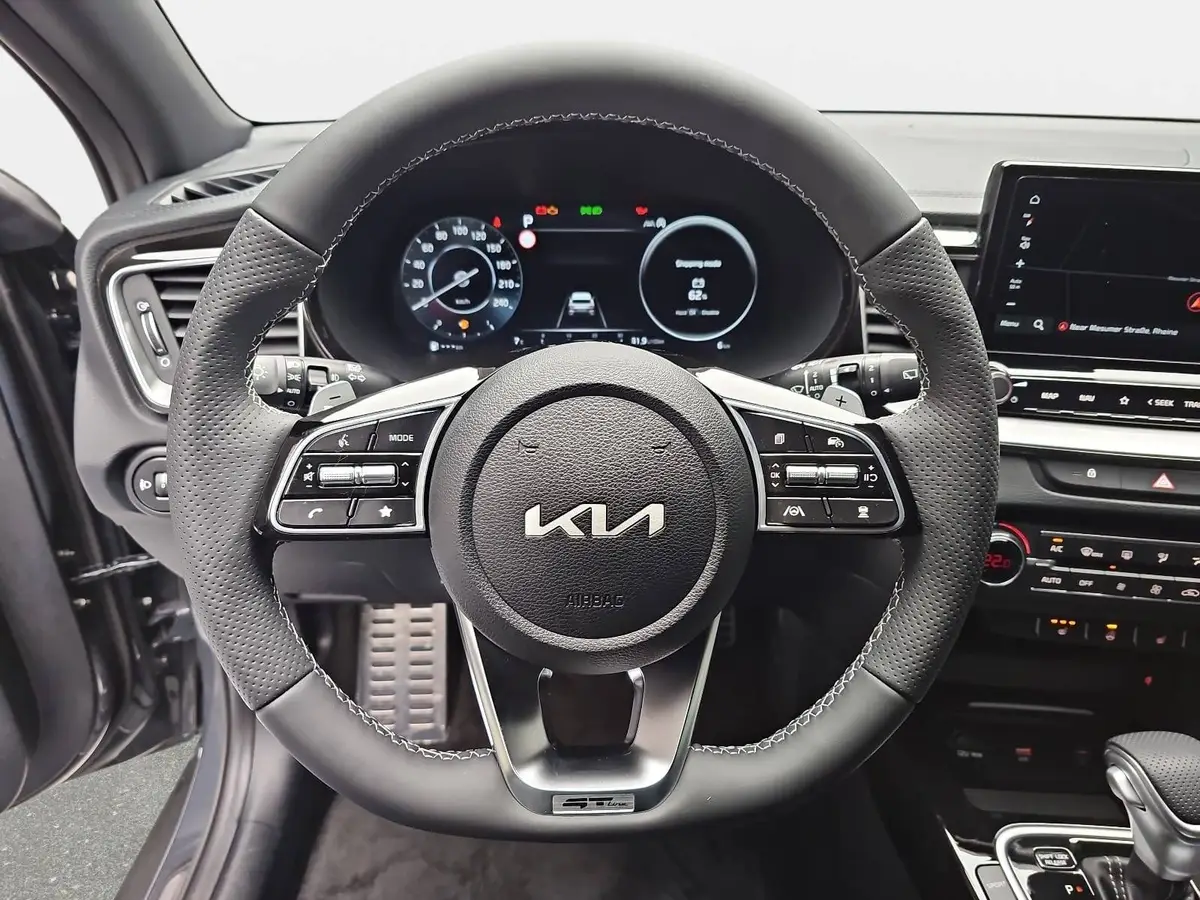 KIA XCEED 1.6 T-GDI 150 DCT GT-LINE MJ26 LEDER GLASDACH