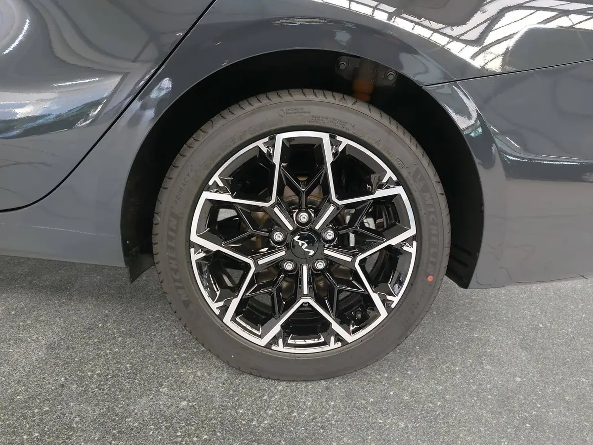 KIA CEED SW 1.5 T-GDI DCT7 GT-LINE