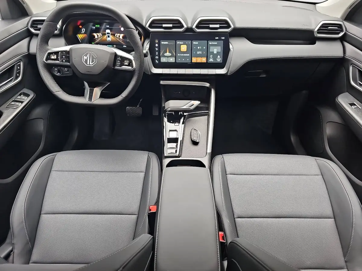 MG ZS 1.5 HYBRID+ MY25.5 LUXURY NAVI LM18 KEYLESS-ENTRY 360-GRAD-KAMERA