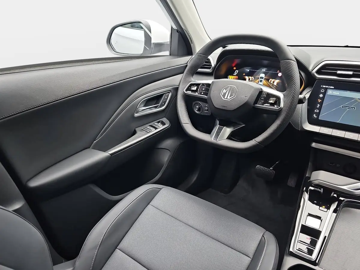 MG ZS 1.5 HYBRID+ MY25.5 LUXURY NAVI LM18 KEYLESS-ENTRY 360-GRAD-KAMERA