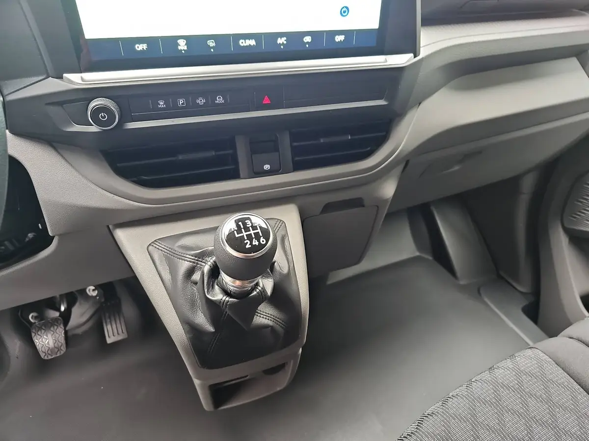 VW T7 TRANSPORTER 2.0 TDI KASTEN L2H1 NAVI LED 3-SITZER PDC KAMERA