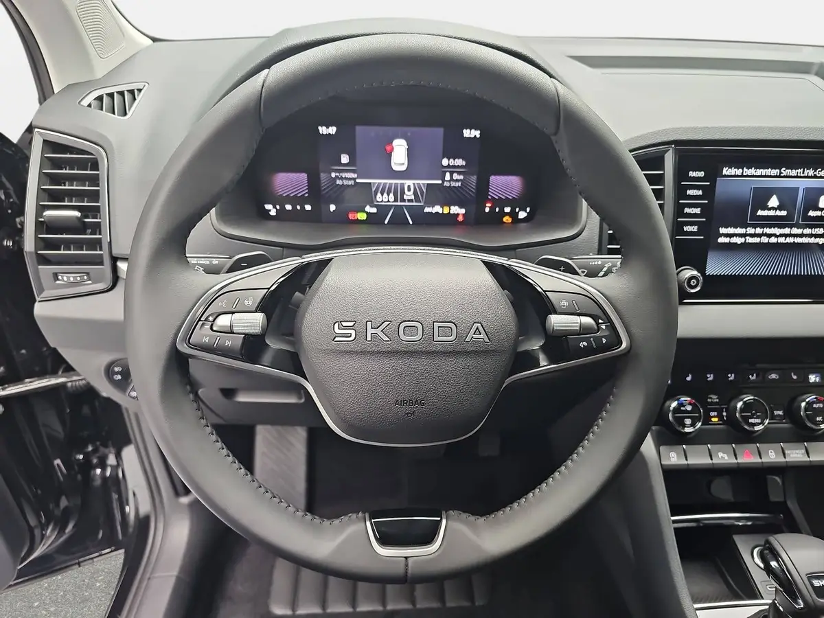 SKODA KAROQ 1.5 TSI DSG 130 JAHRE LED KLIMAAUTO SMARTLINK PDC 