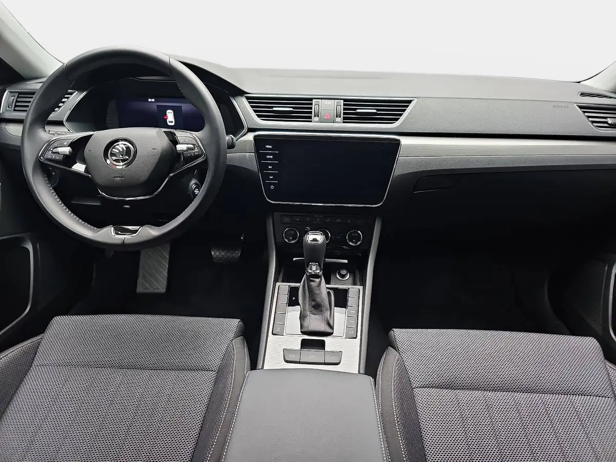 SKODA SUPERB COMBI 2.0 TDI DSG STYLE NAVI LED LM