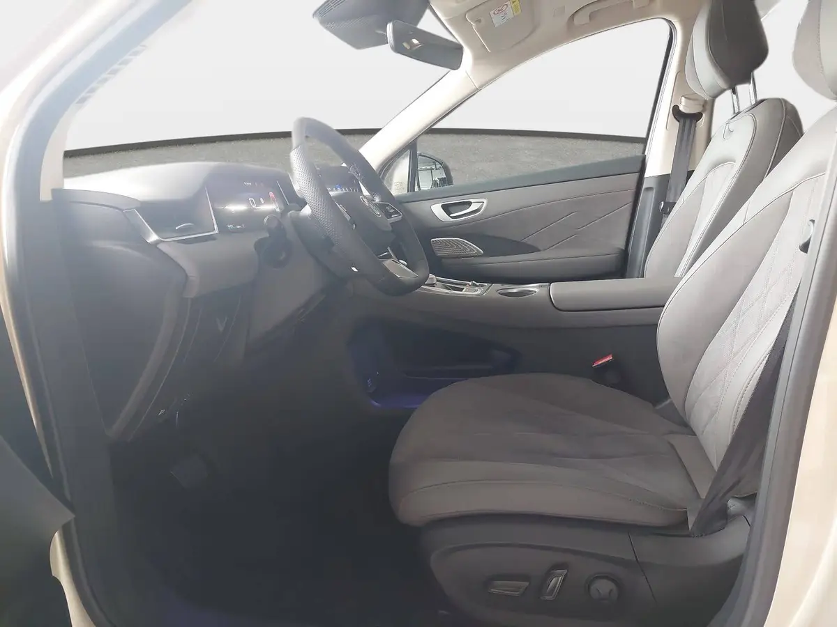 MG ANDERE EV 77 KWH LUXURY AWD PANORAMA LEDER 20-ZOLL