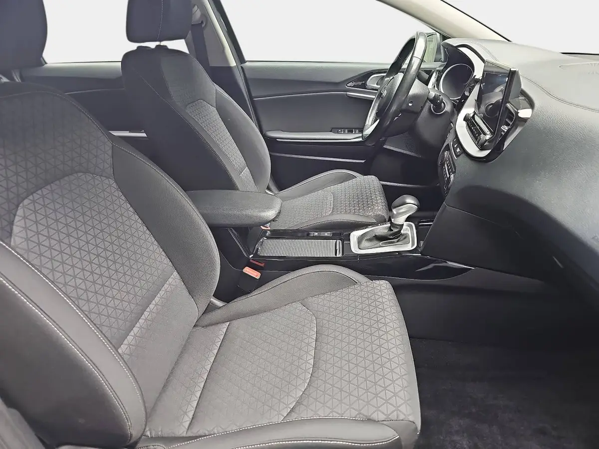KIA CEED SW 1.6 CRDI DCT7 MHEV SPIRIT NAVI TECHNOLOGIE