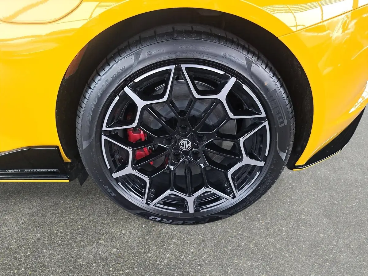 MG CYBERSTER EV 77 KWH