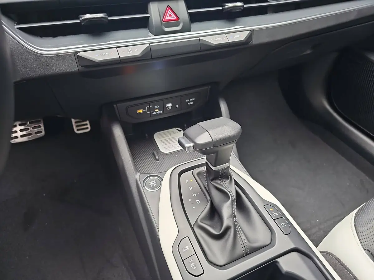 KIA K4 1.6 T-GDI 180 PS DCT7 GT-LINE MJ26 DRIVEWISE-PARK-PRO SITZ SOUND DESIGN GLASDACH