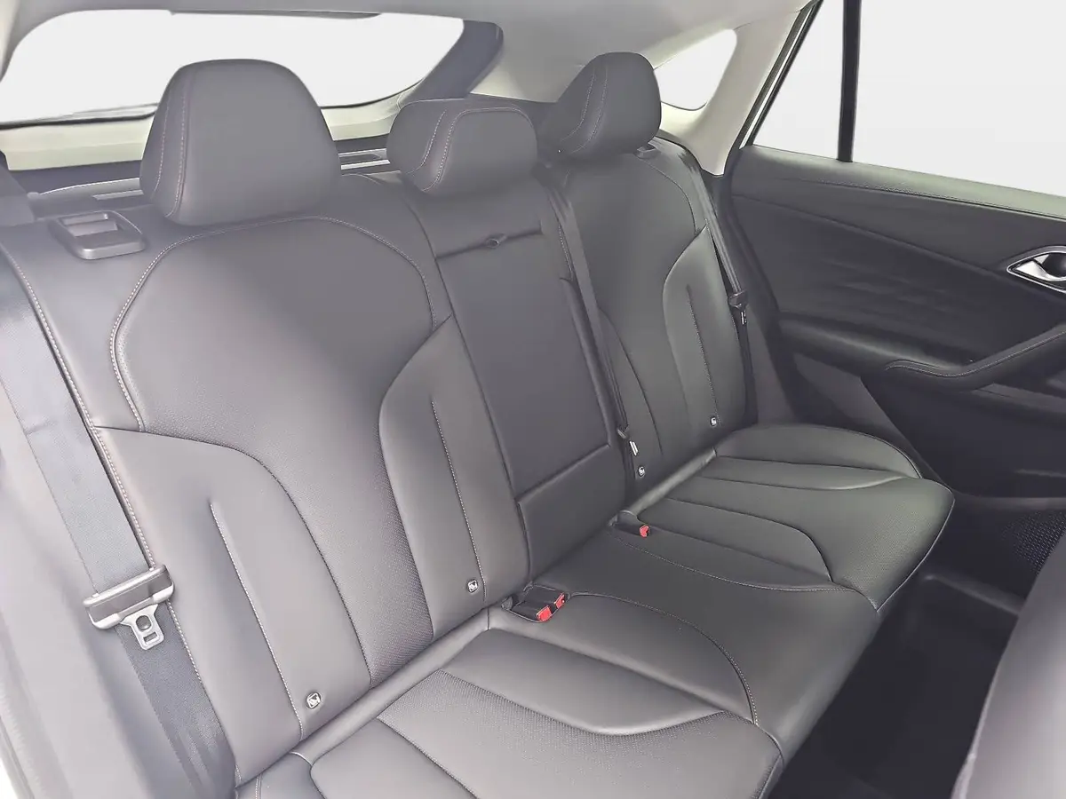 MG HS 1.5 PLUG-IN-HYBRID MY25.5 LUXURY LEDER 360-GRAD-KAMERA 19-ZOLL-LM