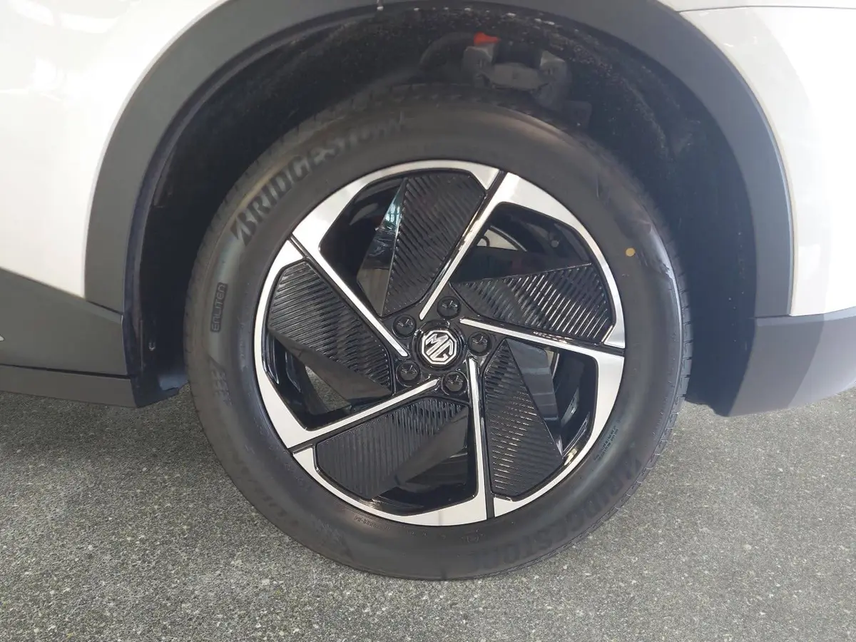 MG S5 EV 64 KWH MY25 LUXURY