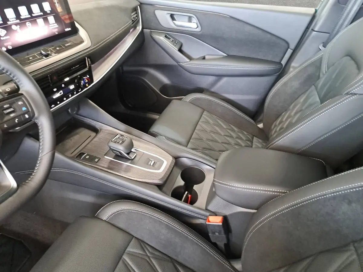 NISSAN QASHQAI 1.3 DIG-T MHEV AUTO. MJ27 TEKNA PREMIUM PAKET 2-FARBEN