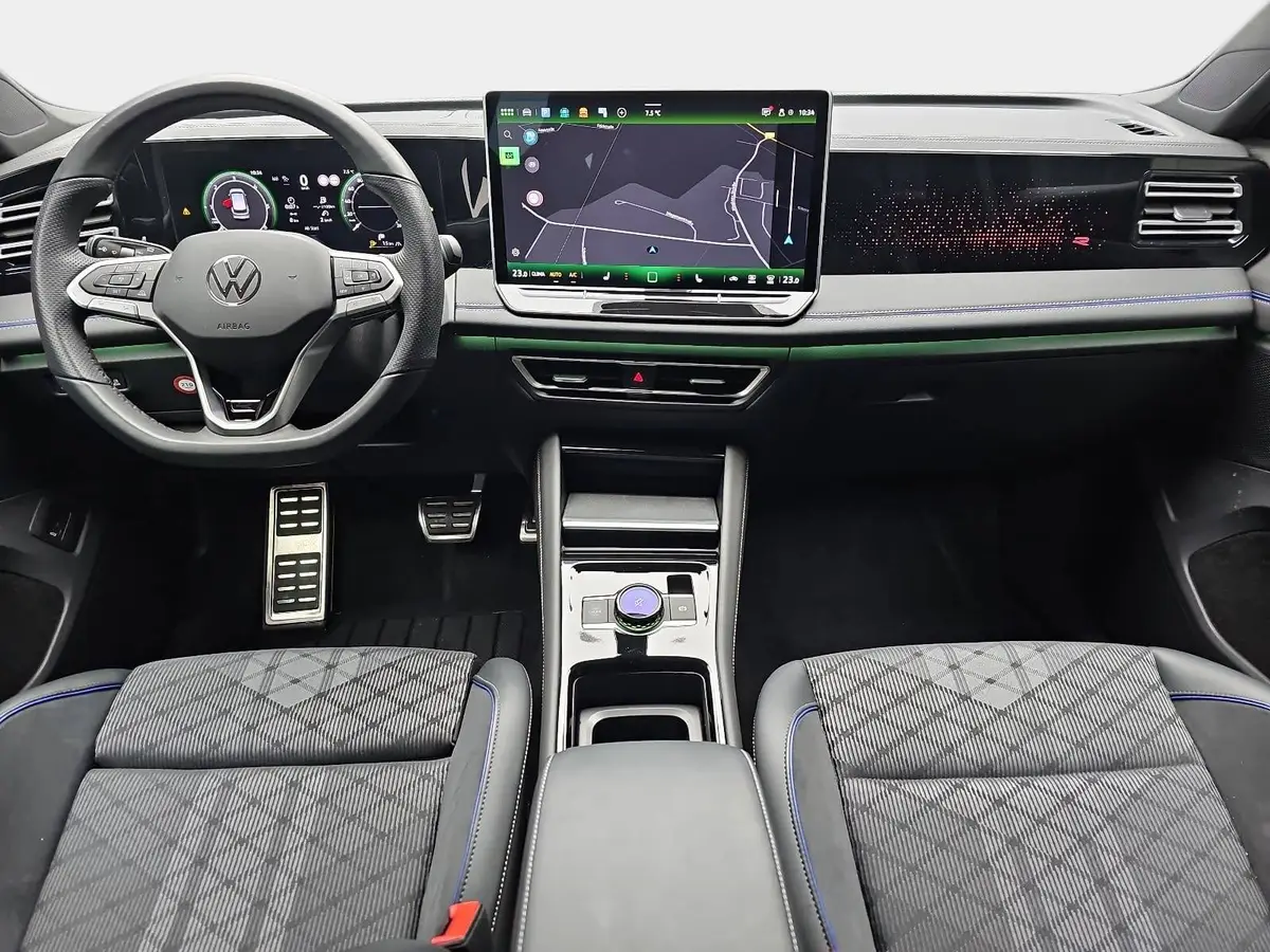 VW TIGUAN 2.0 TDI DSG 4M R-LINE NAVI MATRIX HUD DCC AHK LM20