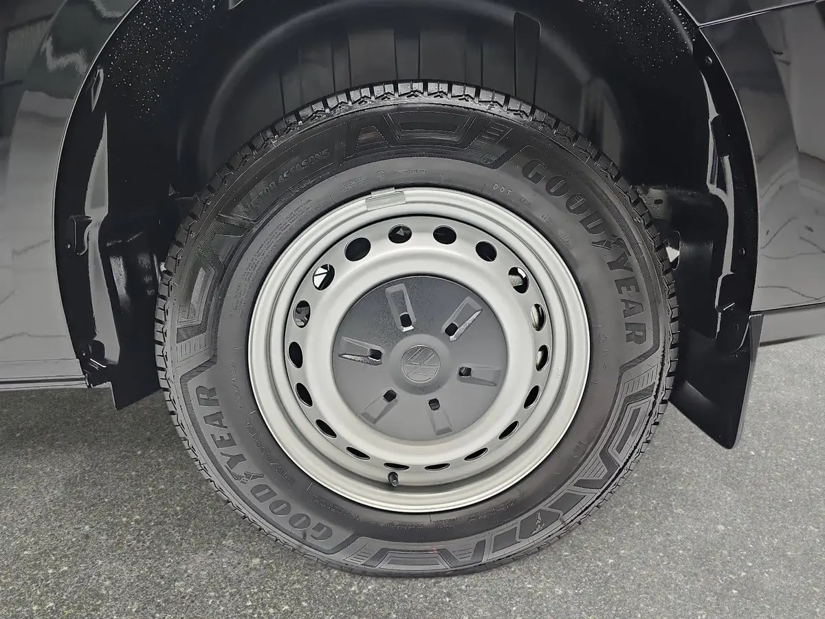 VW T7 TRANSPORTER 2.0 TDI DSG KASTEN PLUS L2H1 LED ACC WINTER 6-S KA