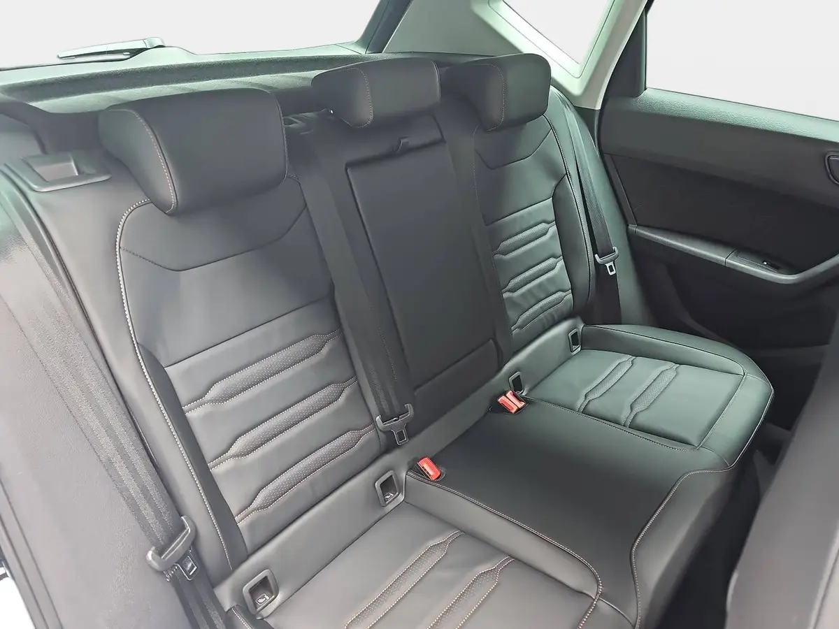 CUPRA ATECA 1.5 TSI DSG NAVI LED ACC LEDER AHK LM19