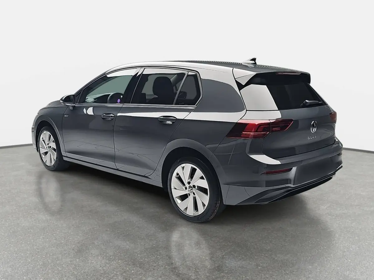 VW GOLF VIII 1.5 TSI LIFE LED ACC KAMERA AHK LM17