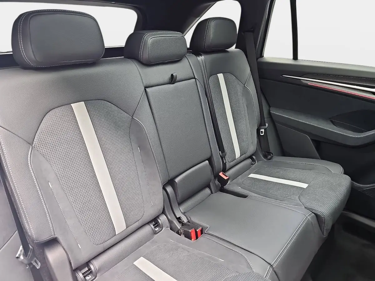 SKODA KODIAQ 1.5 TSI IV PHEV DSG SPORTLINE PANO AHK