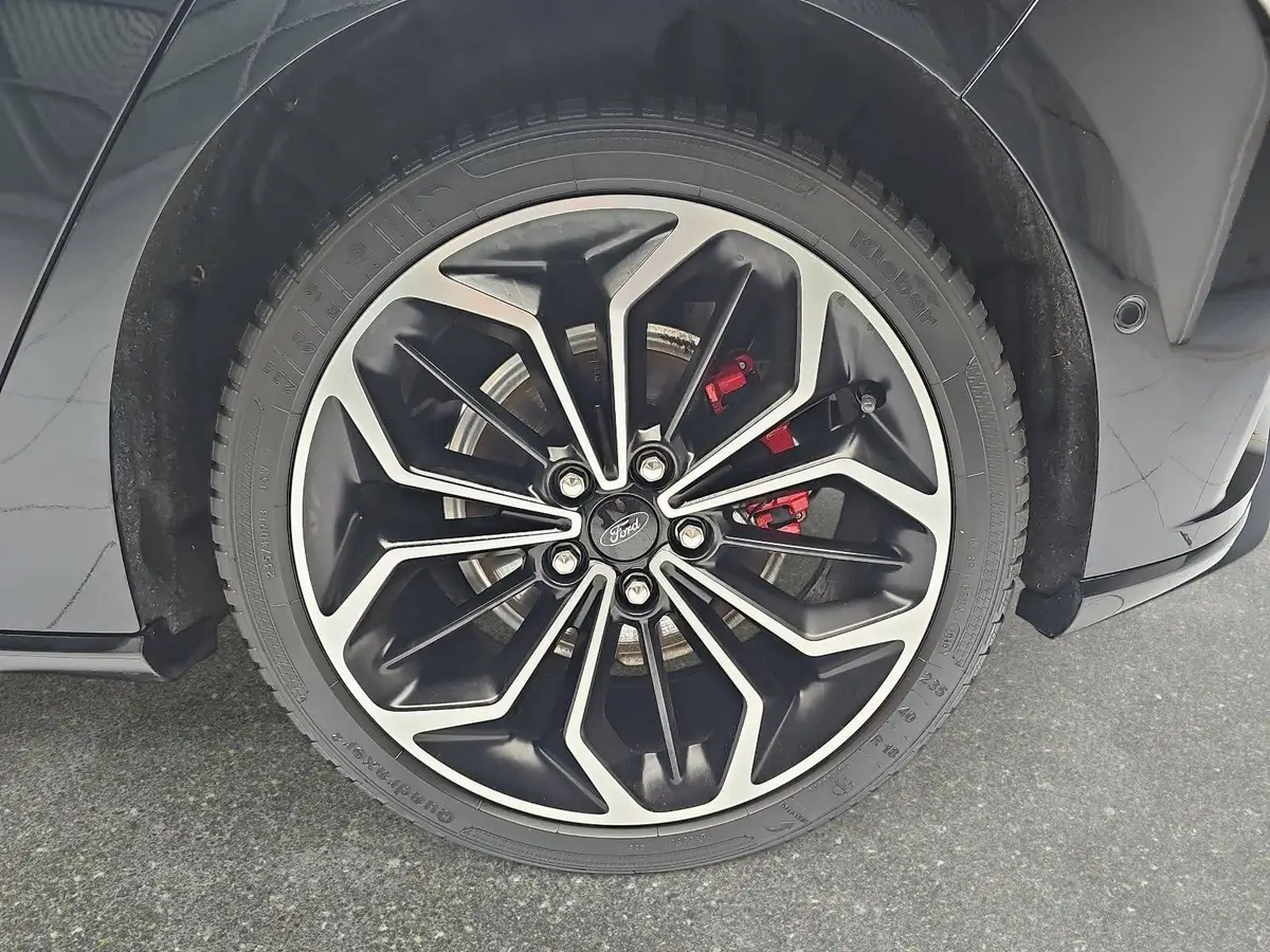FORD FOCUS 1.0 EB ST-LINE NAVI LED LM18