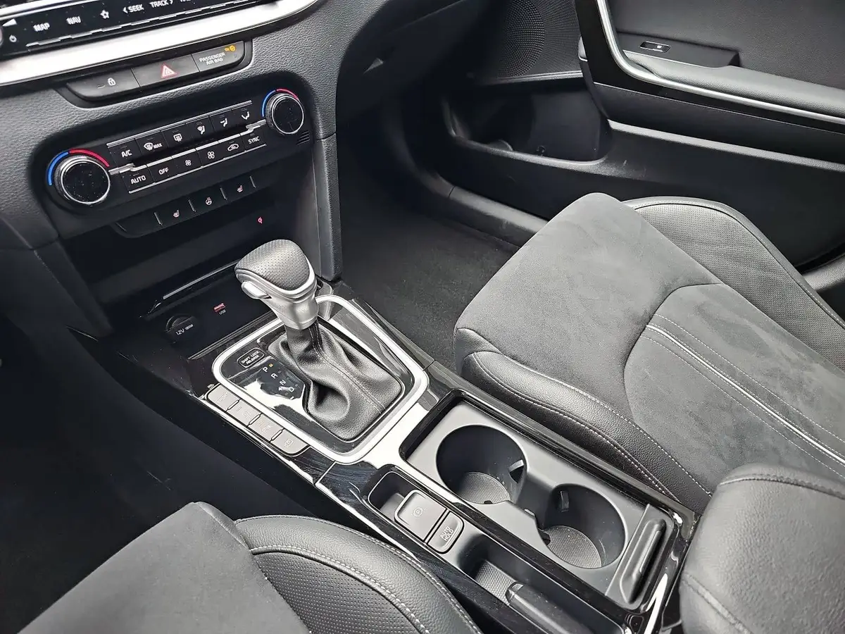KIA PROCEED 1.5 T-GDI DCT7 GT LINE TECHNOLOGIE GLASDACH PERFORMANCE LEDER