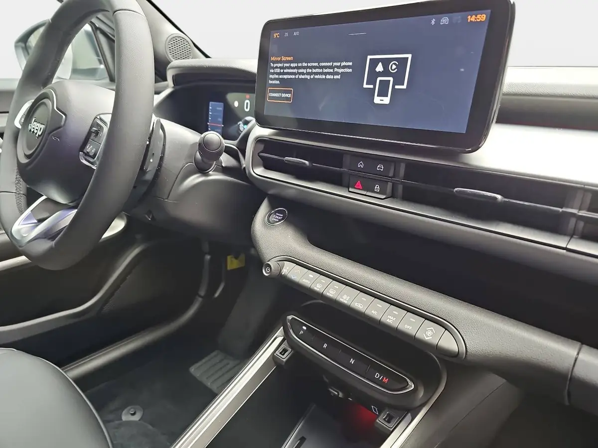 JEEP AVENGER 1.2 E-HYBRID T3 DCT 4XE OVERLAND MJ26 INFOTAINMENT & KOMFORTPAKET