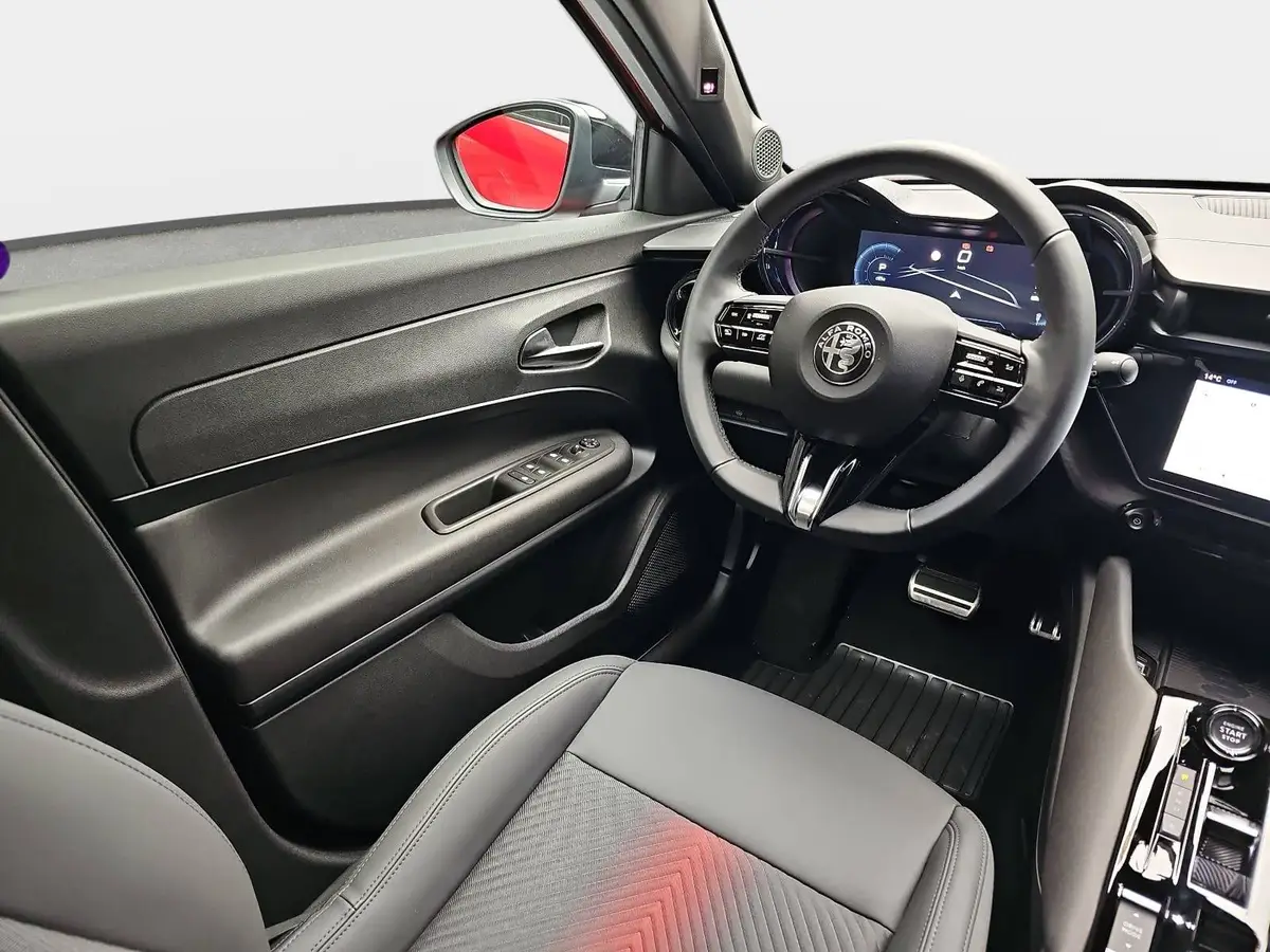ALFA ROMEO JUNIOR ELETTRICA 54 KWH TI TECHNOLOGIE-PAKET