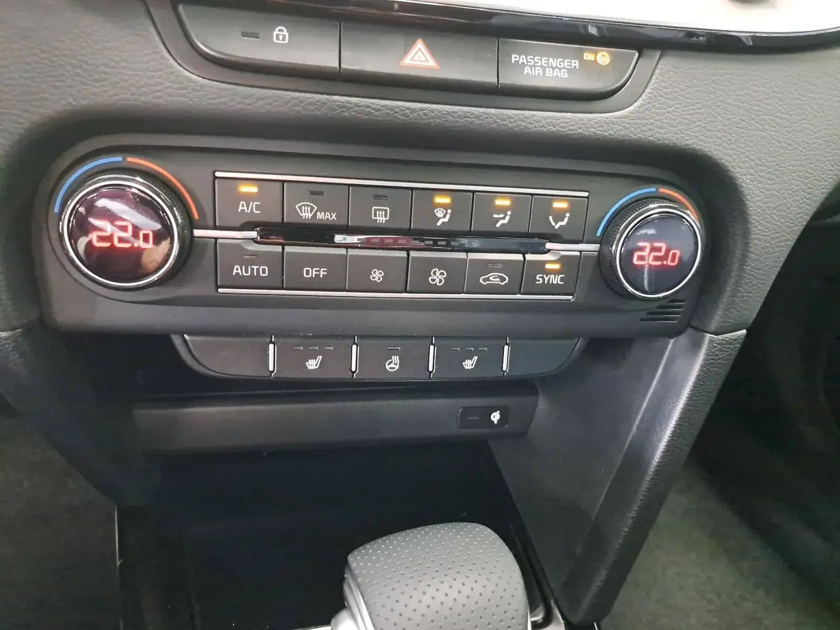 KIA XCEED 1.6 T-GDI 180 DCT GT-LINE MJ26 LEDER GLASDACH