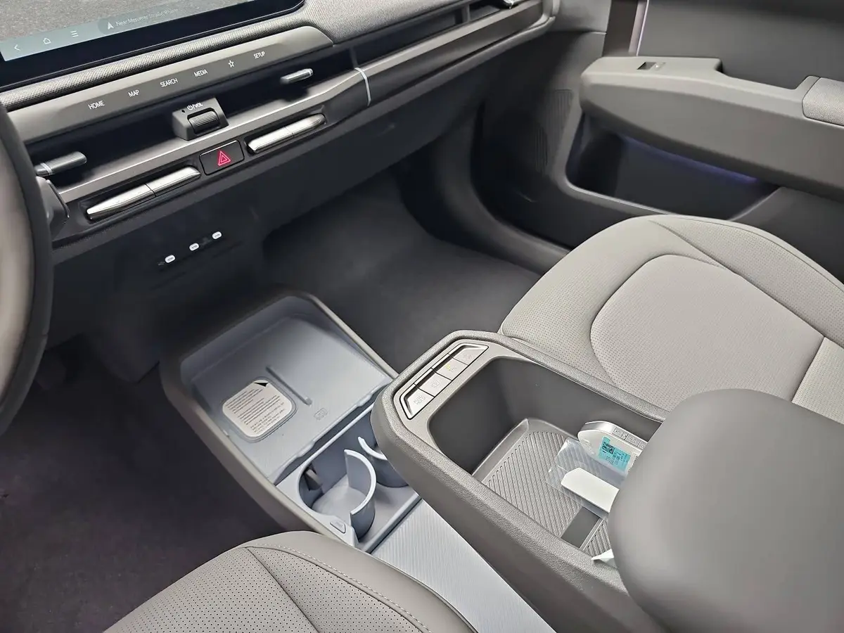 KIA EV3 81.4 KWH EARTH MJ27 WINTER-CONNECT BUSINESS UPGRADE DRIVEWISE-PARK