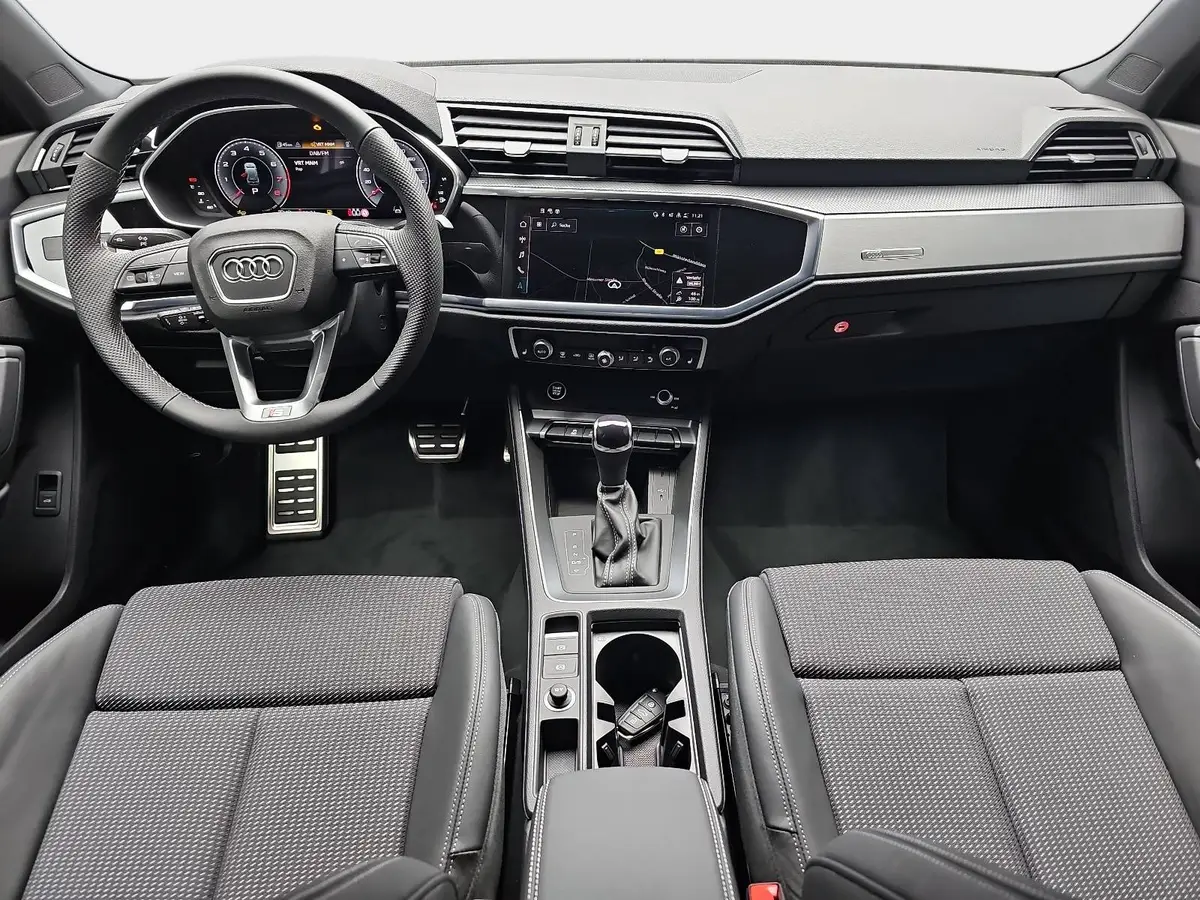 AUDI Q3 35 TFSI S-TRONIC S LINE NAVI LED PANO ACC BLACK+ K
