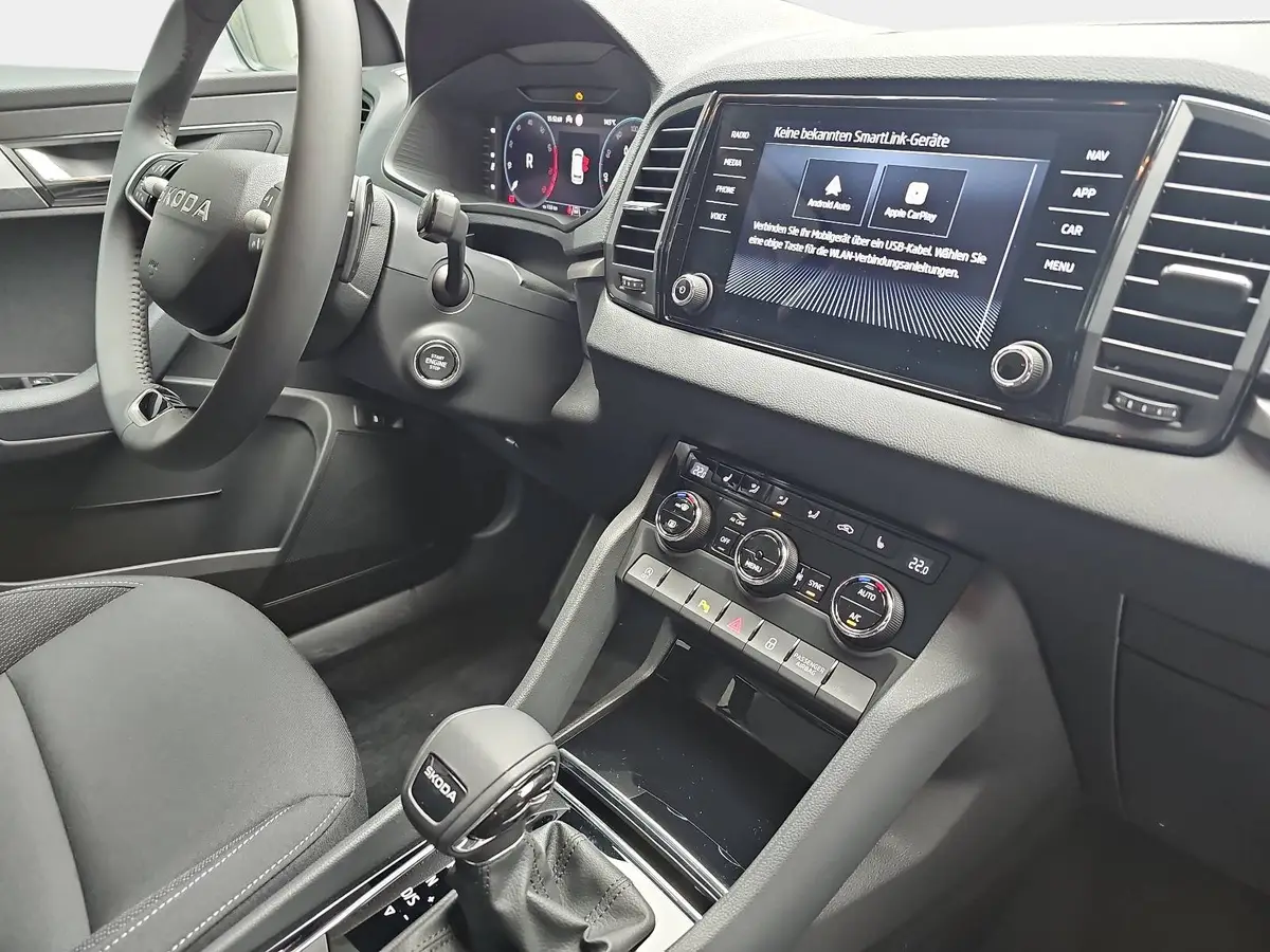 SKODA KAROQ 1.5 TSI DSG SELECTION NAVI LED ACC WINTER KAMERA A