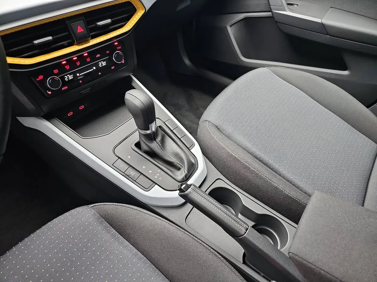 SEAT ARONA 1.0 TSI DSG STYLE LED KLIMAAUTO SMARTLINK PDC LM16