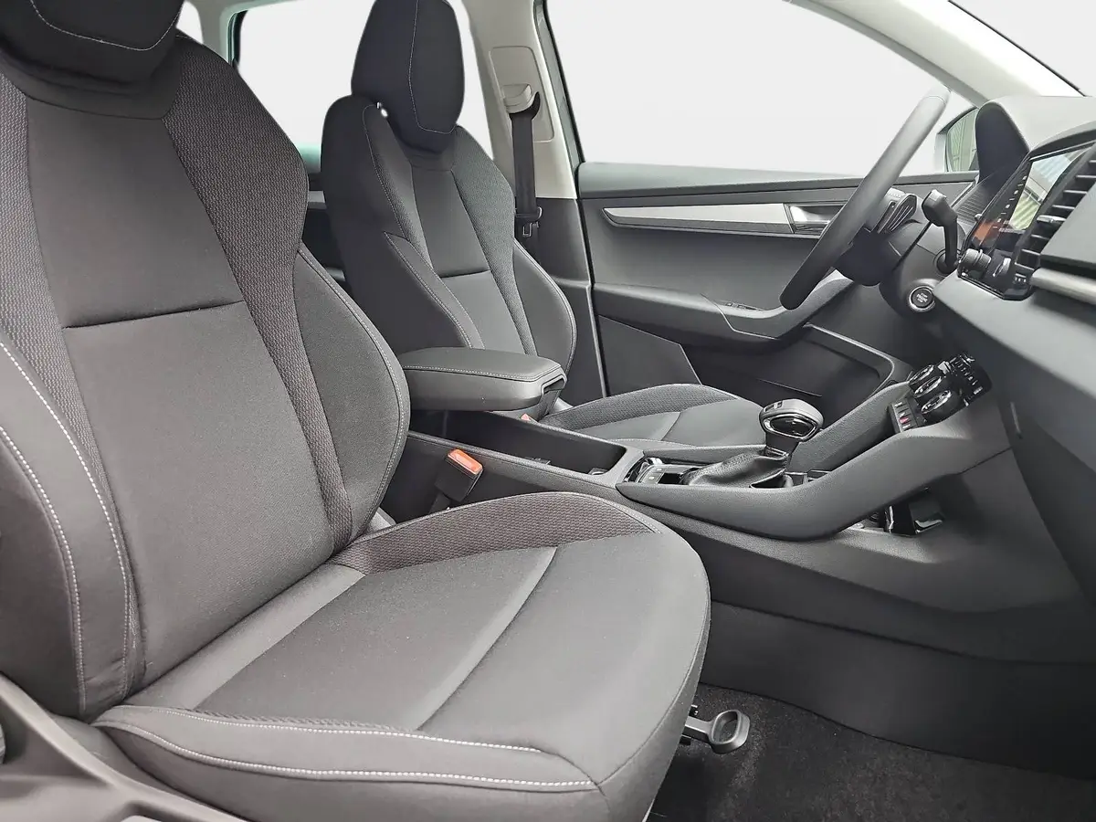SKODA KAROQ 1.5 TSI DSG SELECTION NAVI LED ACC WINTER KAMERA A