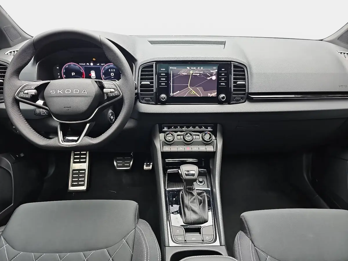 SKODA KAROQ 1.5 TSI DSG SPORTLINE NAVI LED PANO ACC WINTER KAM